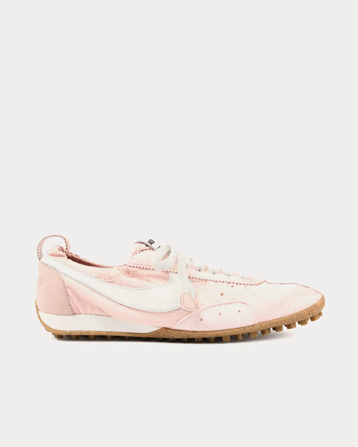 Mond - Jacquemus + Nike Kollaboration Schuhe