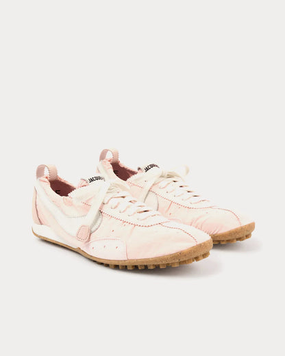 Mond - Jacquemus + Nike Kollaboration Schuhe